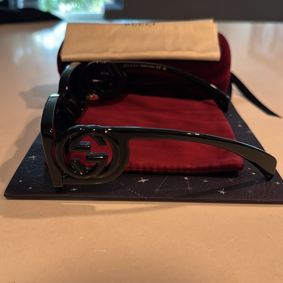 Gucci Rectangular-frame sunglasses - Picture 3 of 8